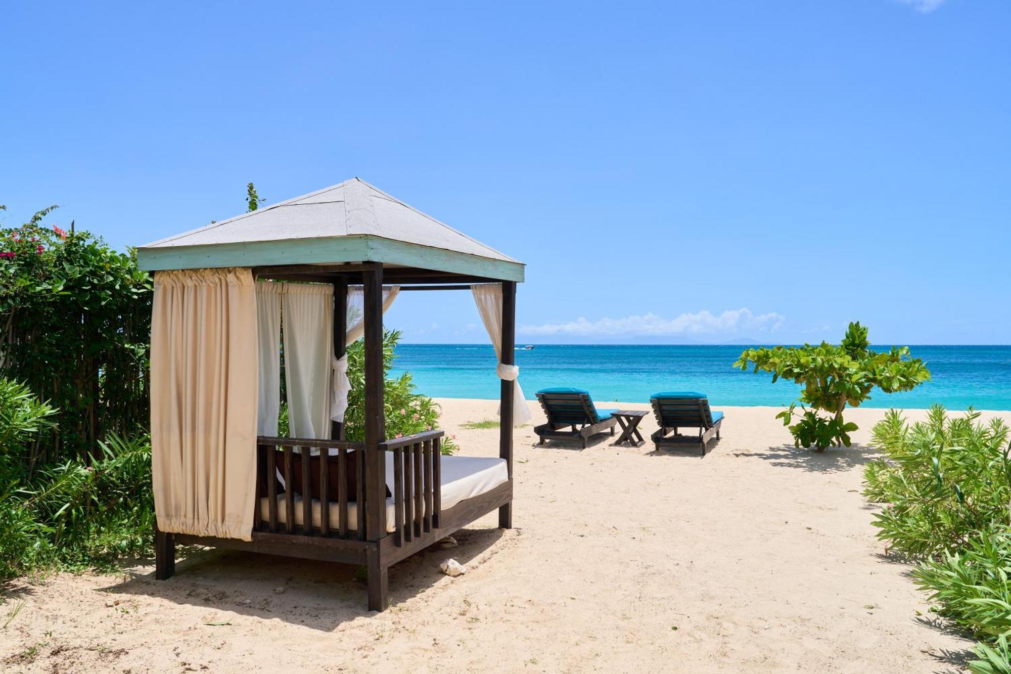 Premium Beachfront Sanctuary Pool Cottage